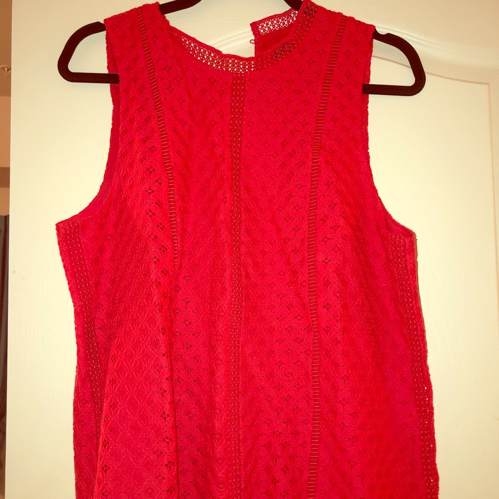 Banana Republic eyelets sleeveless shirt